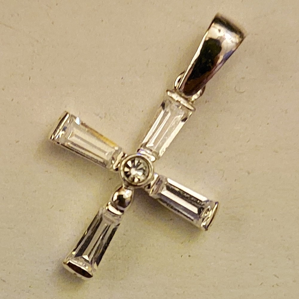 Cross Pendent - image 1